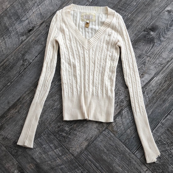 Cream Sweater - Picture 1 of 2